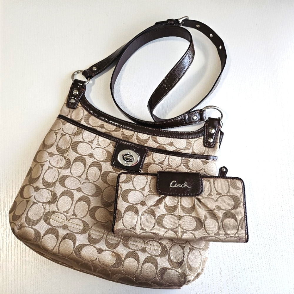COACH F16533 Penelope Purse and Wallet